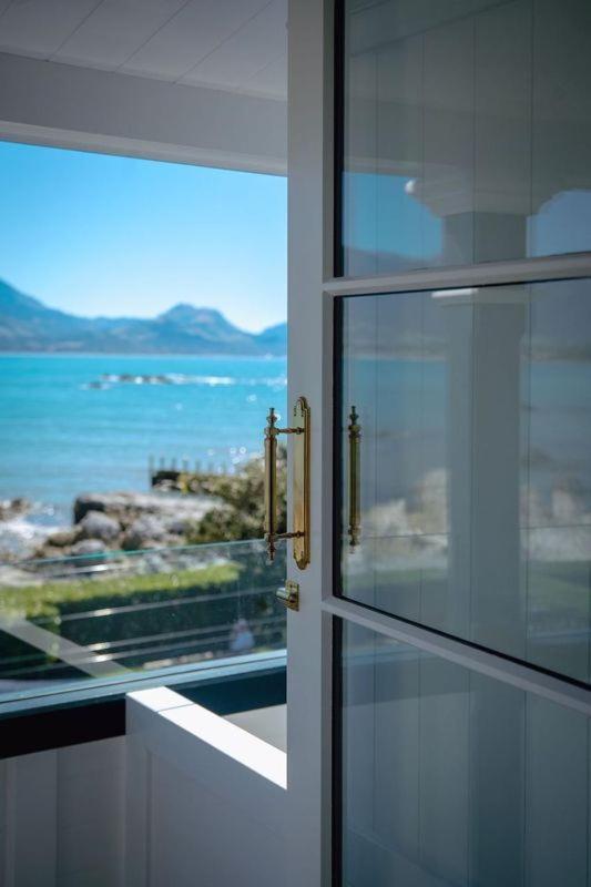 The Pier Hotel Kaikoura Exteriör bild